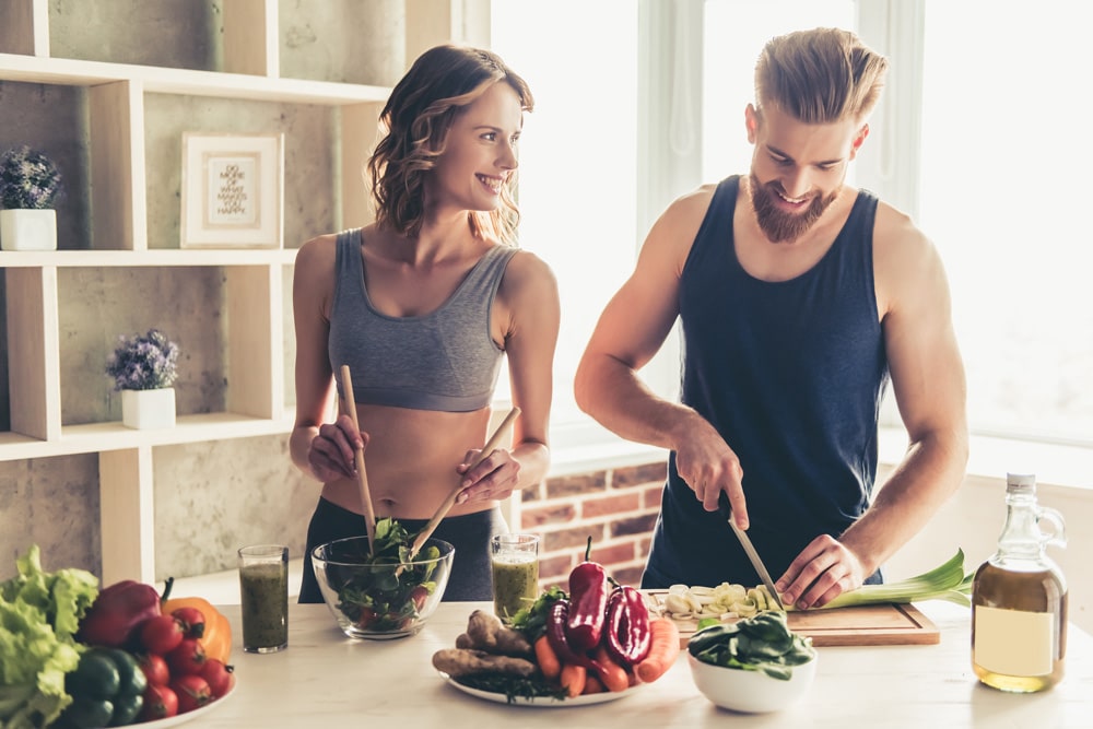 couple cooking healthyfood